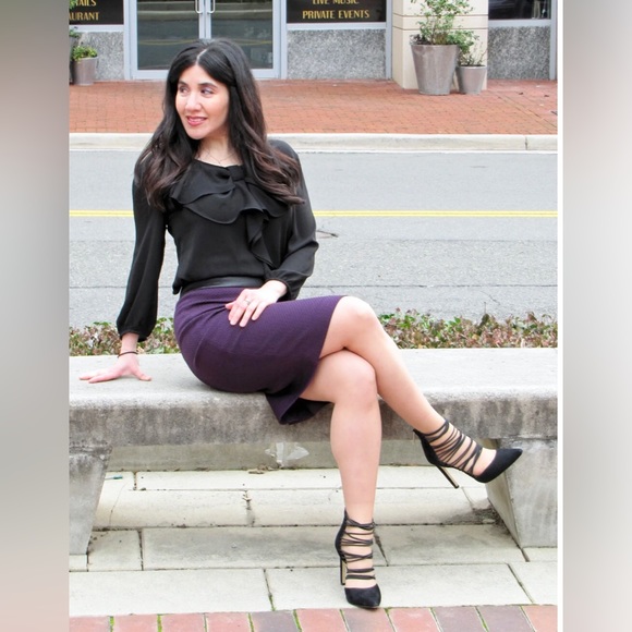 BCBG GENERATION-Caliko suede strappy elastic pumps. Size 6M. Black - Picture 14 of 16